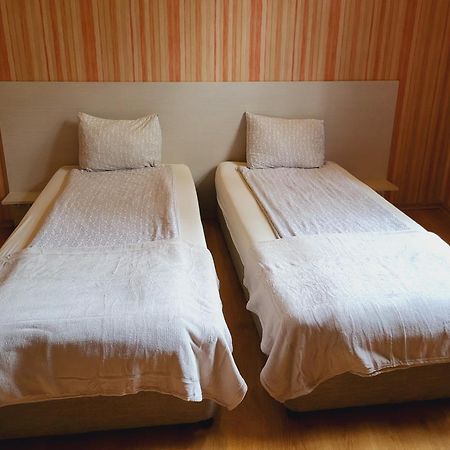 Roger'S Hotel Русе Экстерьер фото