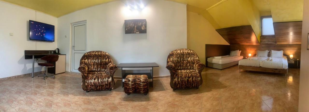 Roger'S Hotel Русе Экстерьер фото
