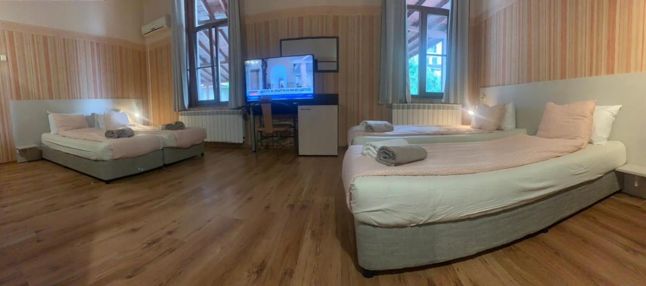 Roger'S Hotel Русе Экстерьер фото