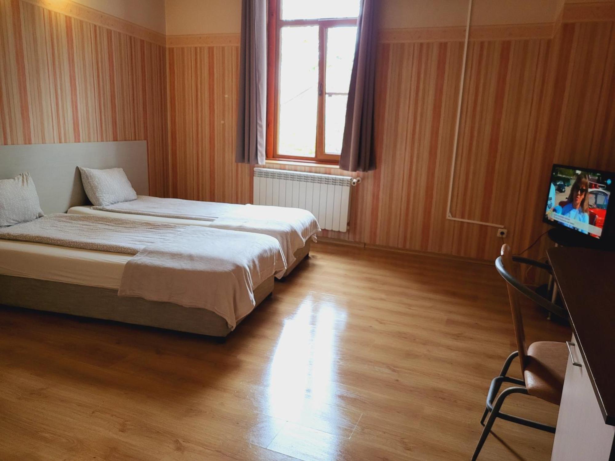 Roger'S Hotel Русе Экстерьер фото
