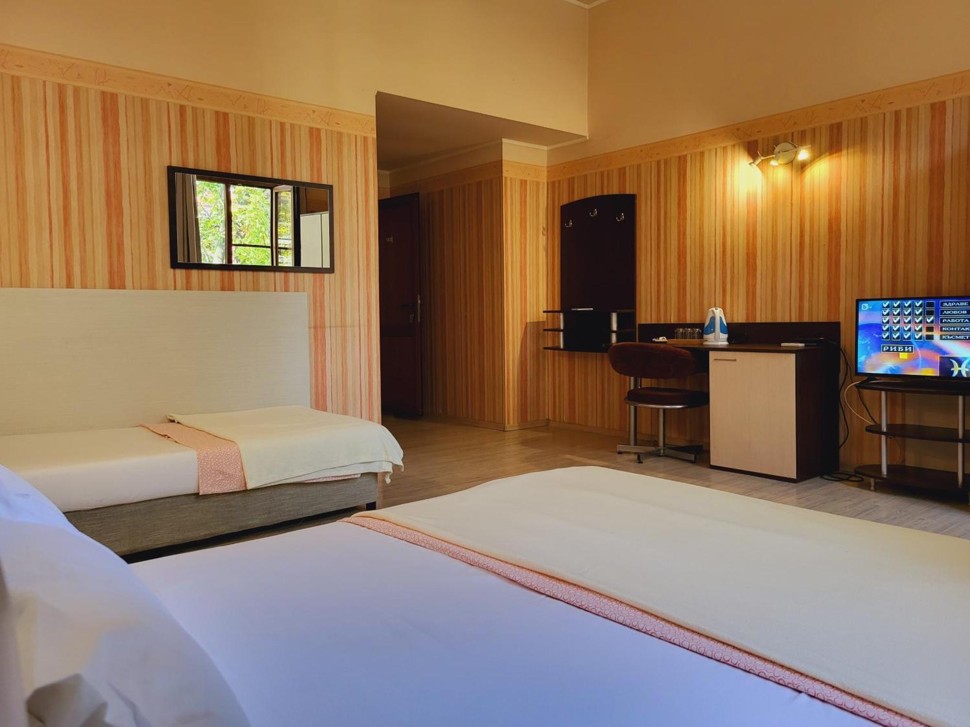 Roger'S Hotel Русе Экстерьер фото