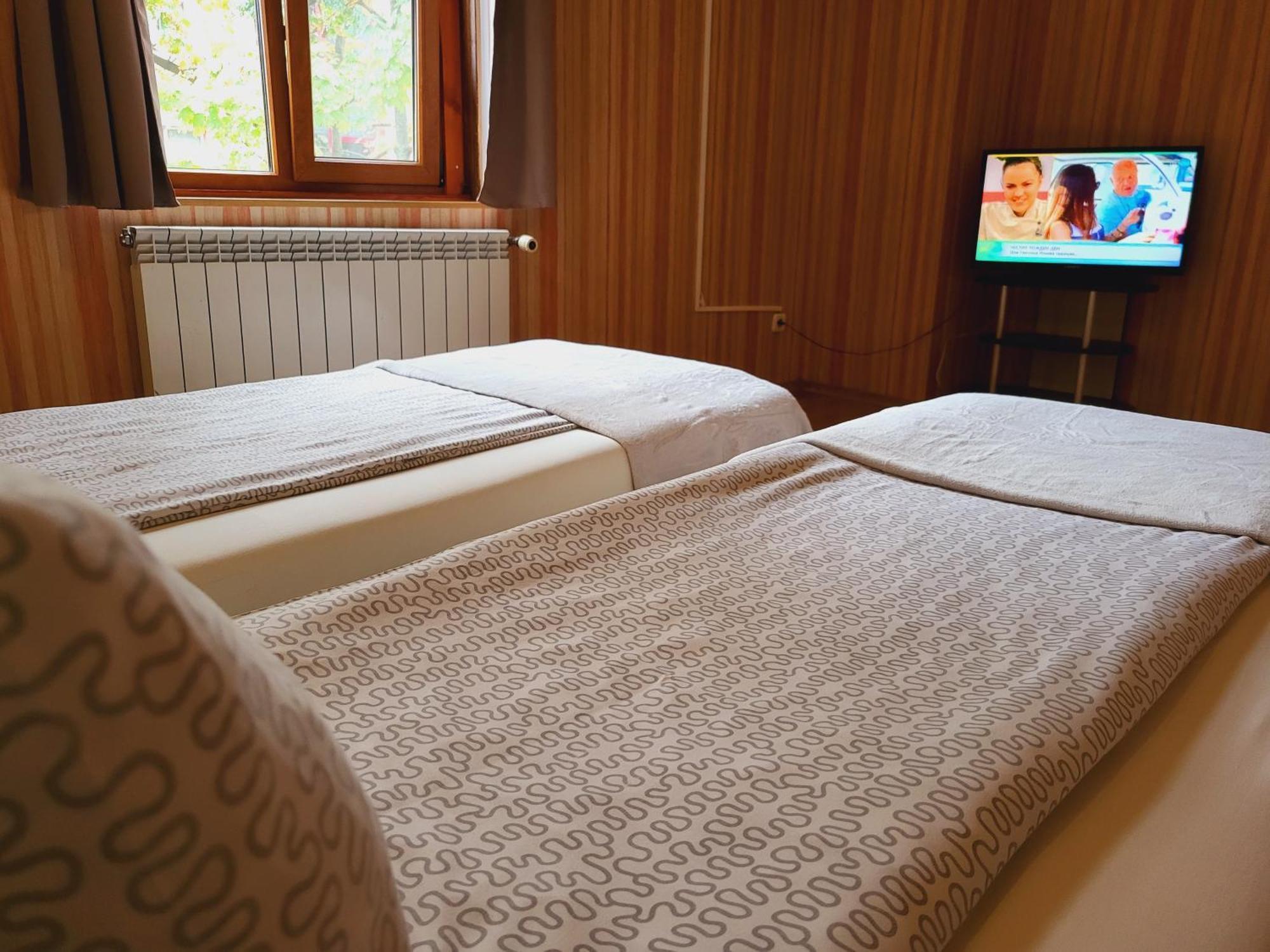 Roger'S Hotel Русе Экстерьер фото